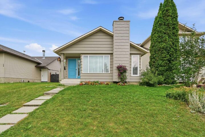 Property Photo:  15 Deersaxon Road SE  AB T2J 6T1 