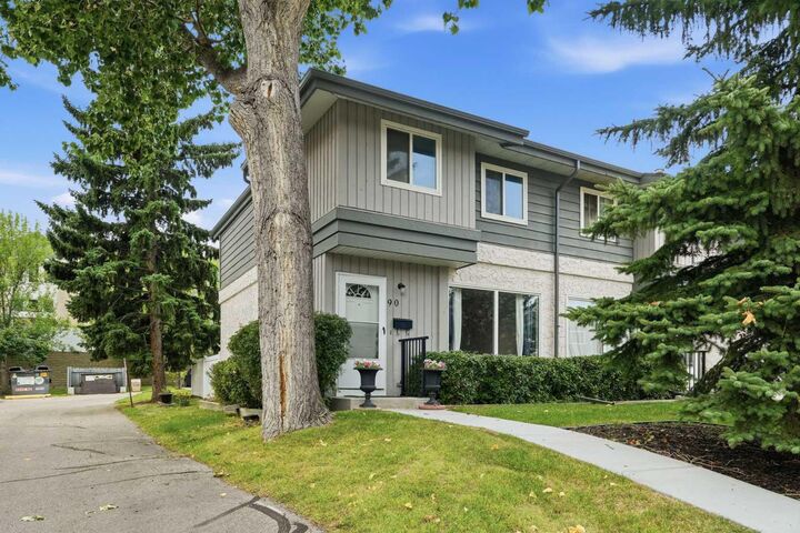Property Photo:  999 Canyon Meadows Drive SW 90  AB T2W 2S6 