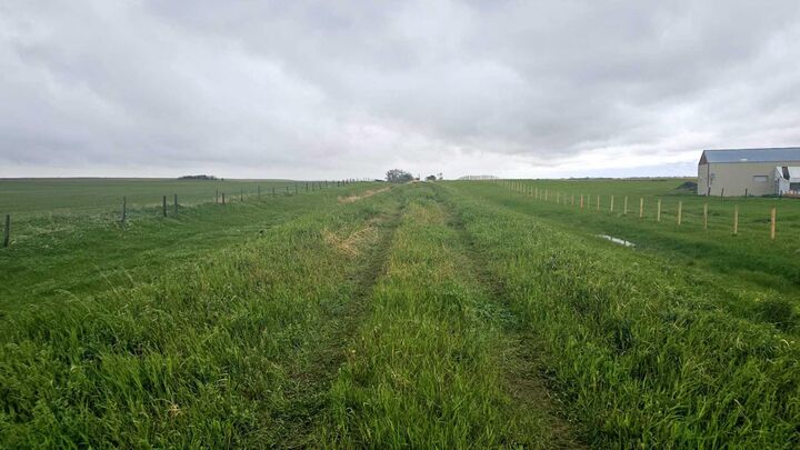 Property Photo:  270182 Inverlake Road  AB T1X 2E3 