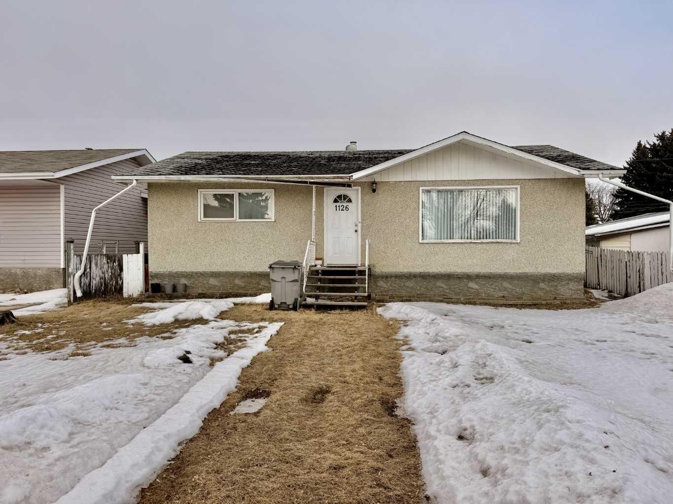 Property Photo:  1126 6 Avenue  AB T9W 1G2 