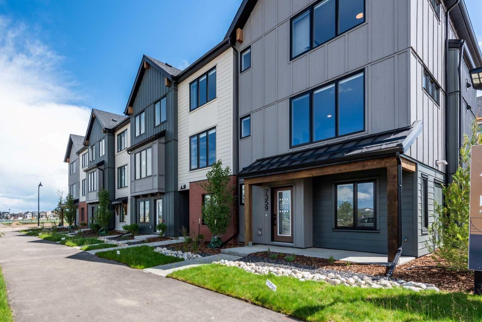 Property Photo:  51 Mercado Lane SE  AB T3M 4P9 