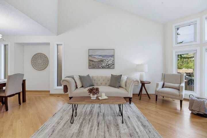 Property Photo:  23 Hawksbrow Road NW  AB T3G 2S8 