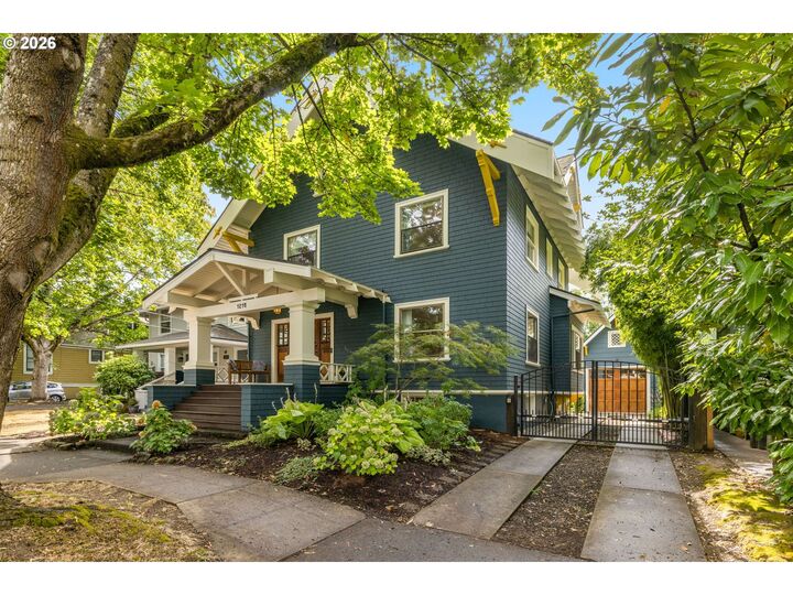 Property Photo:  1216 NE Tillamook St  OR 97212 