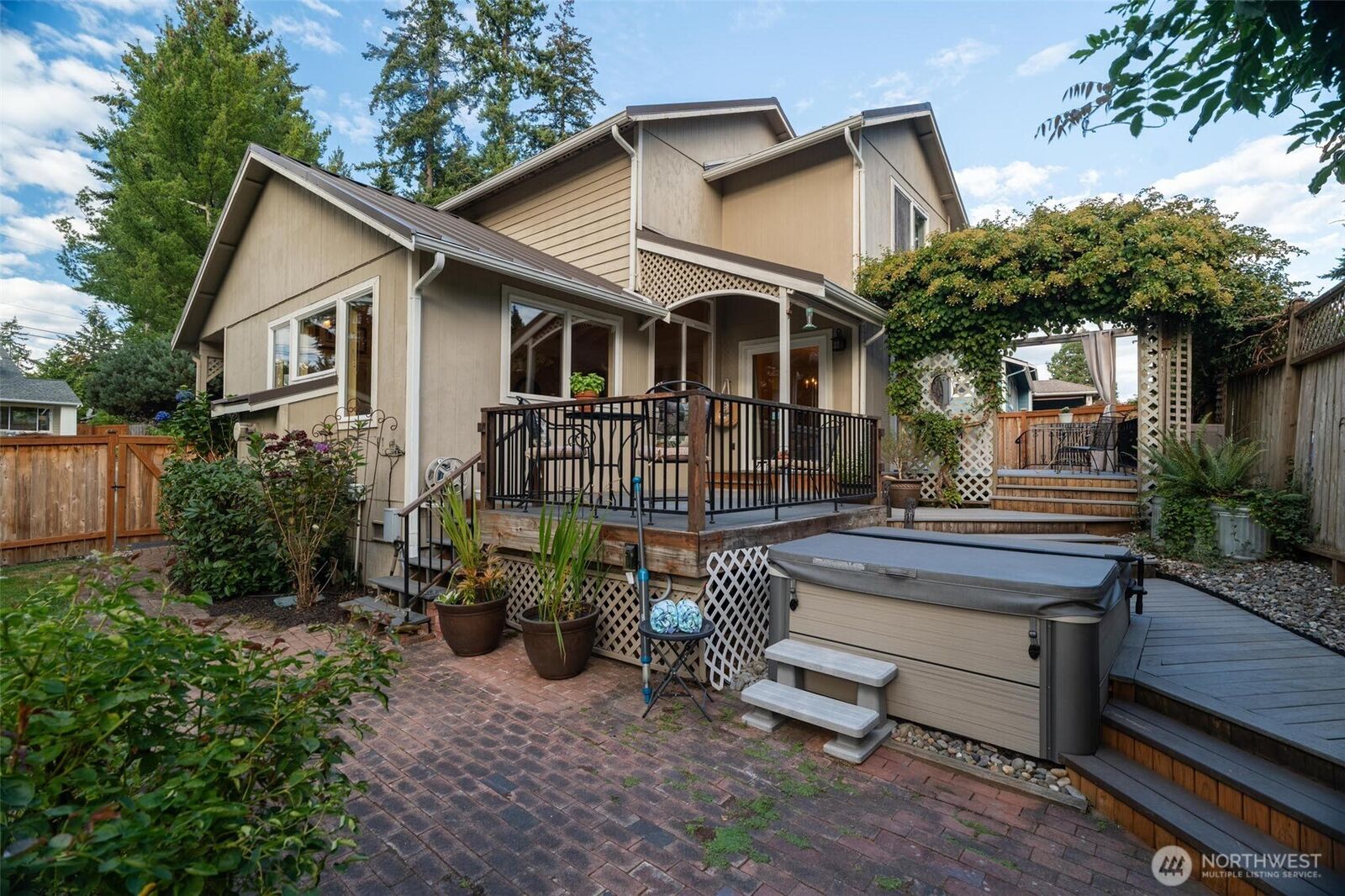 Property Photo:  314  80th Place SW  WA 98203 