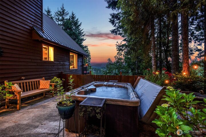 Property Photo:  40 N Beaver Place S  WA 98548 