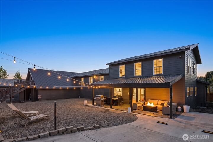 Property Photo:  561  3rd Street  WA 98940 