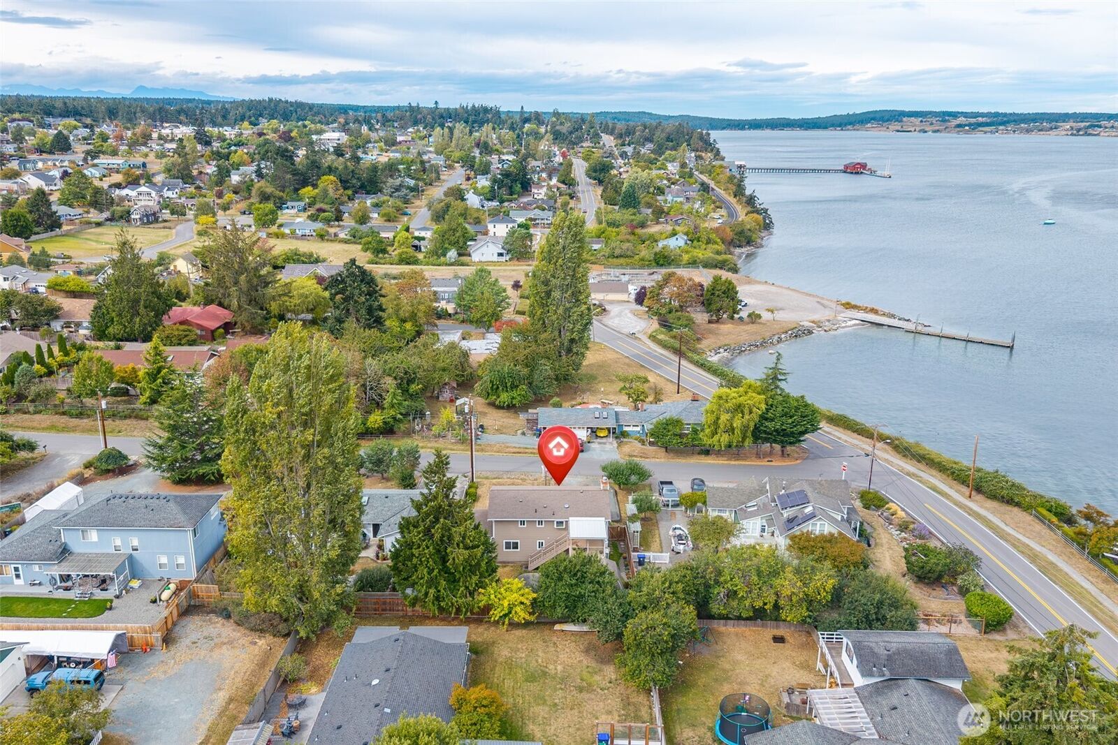 Property Photo: 809 NE Perkins Street WA 98239