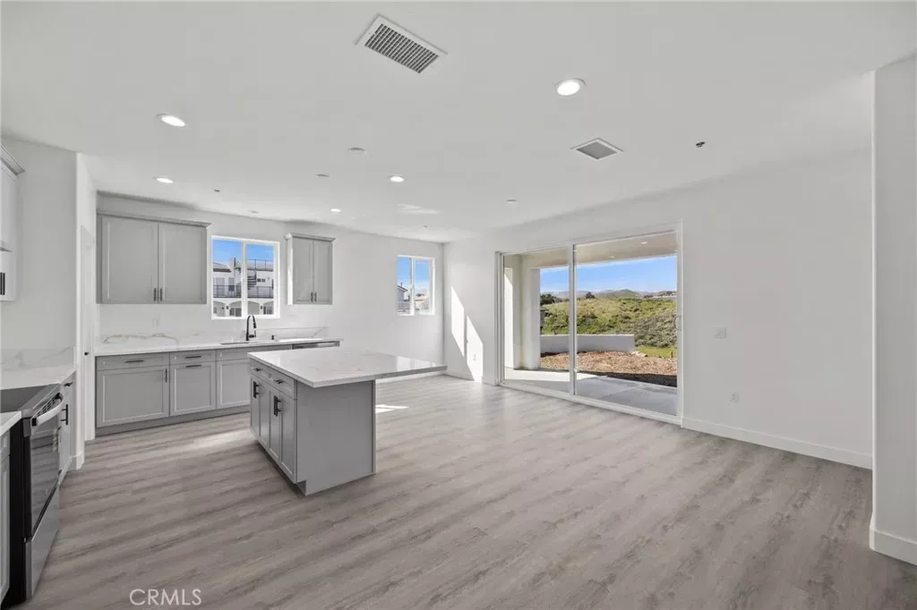 Property Photo: 16765 La Bella Villa CA 92503