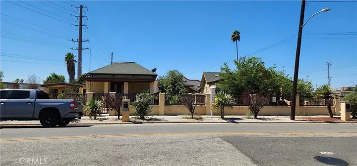 Property Photo: 3112 1st CA 92507