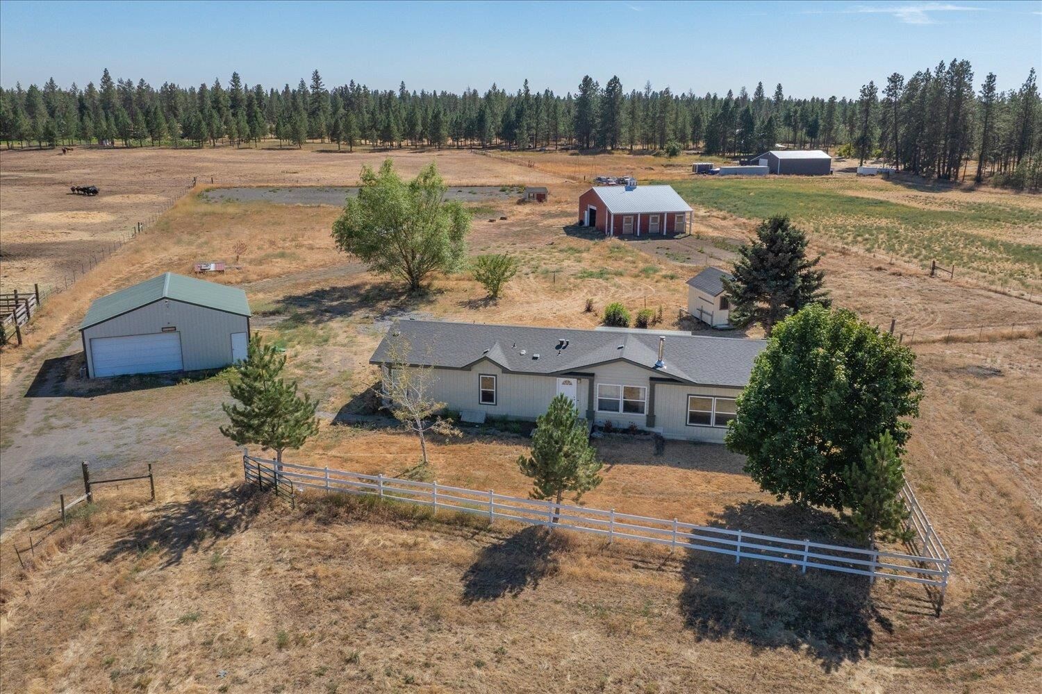 Property Photo:  1117 W Paradise Rd  WA 99224 