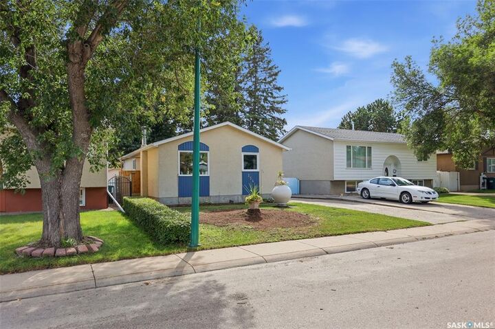 Property Photo: 254 McMaster Crescent SK S7H 4E3