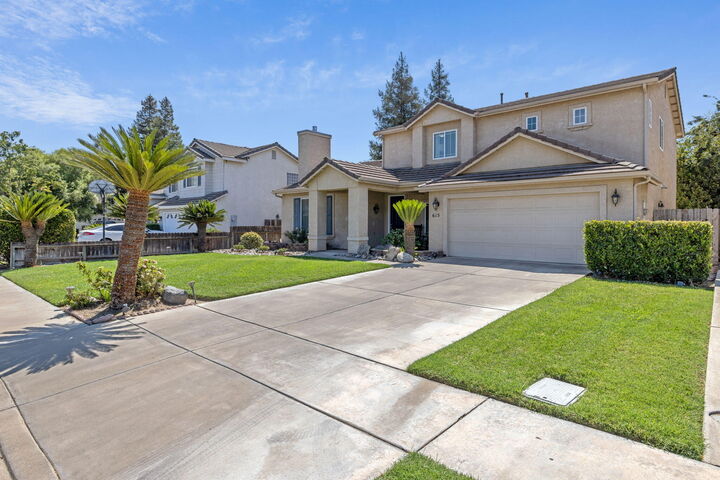 Property Photo:  615 W Loyola Avenue  CA 93277 