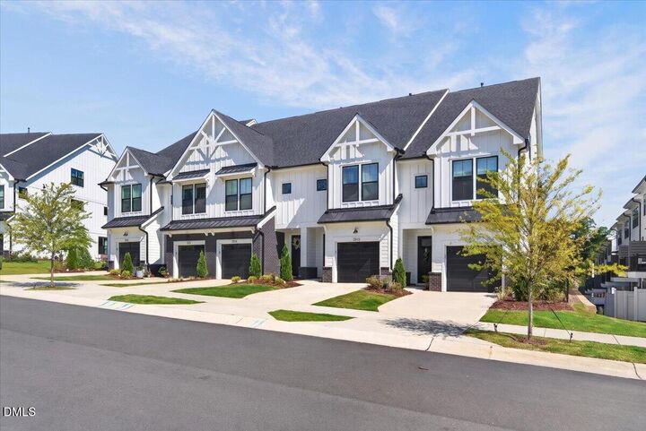 Property Photo: 3914 Lost Fawn Court NC 27612