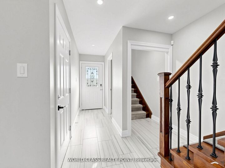Property Photo:  1638 Norwill Crescent  ON L1G 7V2 