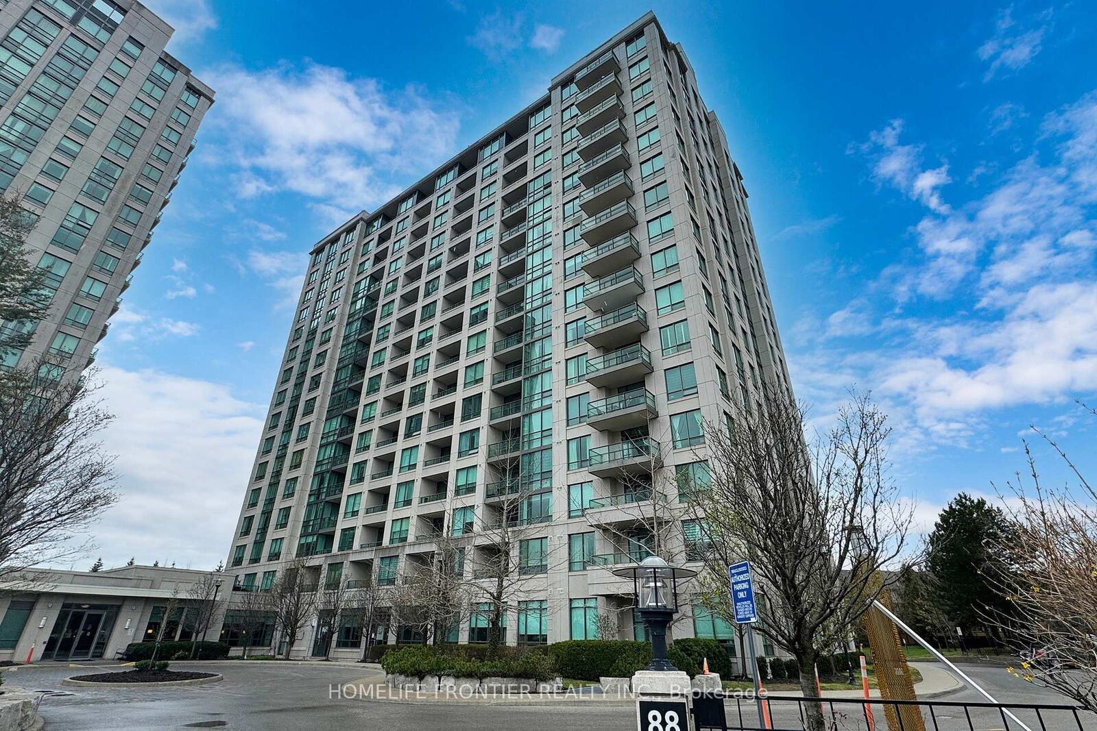 Property Photo:  100 Promenade Circle 610  ON L4J 7W7 