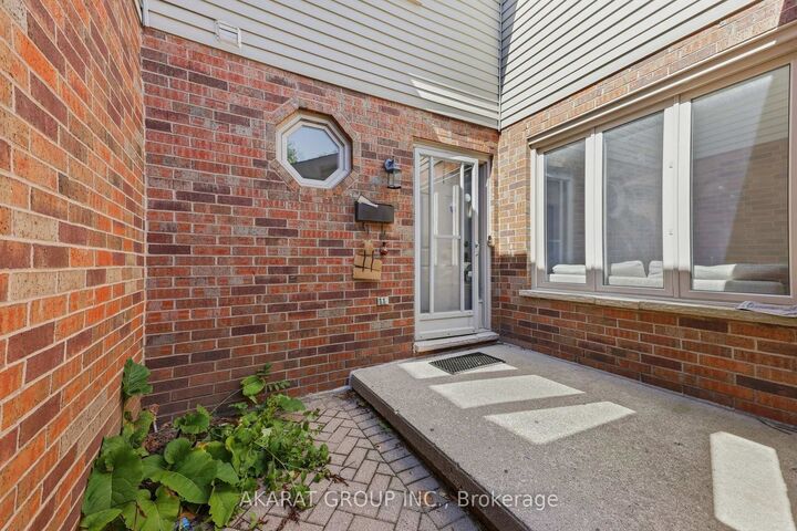 Property Photo:  70 Sunnyside Drive 9  ON N5X 3W4 