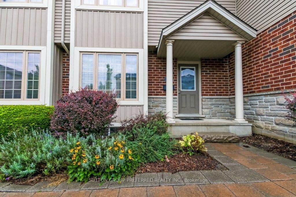 Property Photo: 2145 North Routledge Park 8 ON N6G 0J8
