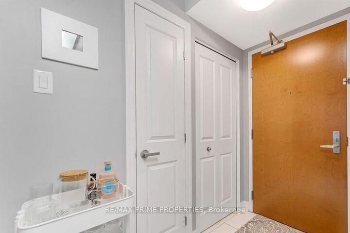 Property Photo:  195 Besserer Street 706  ON K1N 0B6 