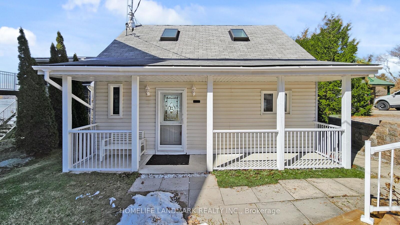 Property Photo:  148 Coleman Crescent  ON L0B 1K0 