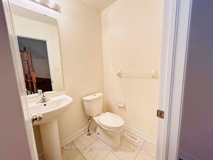 Property Photo:  514 Littlewood Lane  ON L1S 0H1 