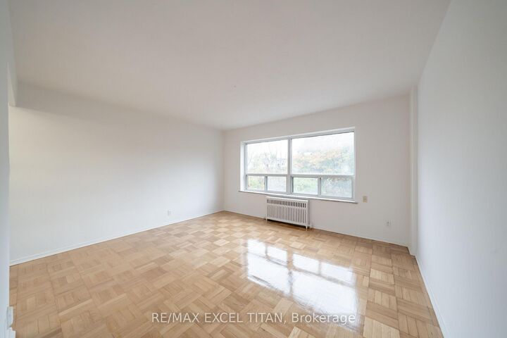 Property Photo:  156 Kingston Road 201  ON M4L 1S7 
