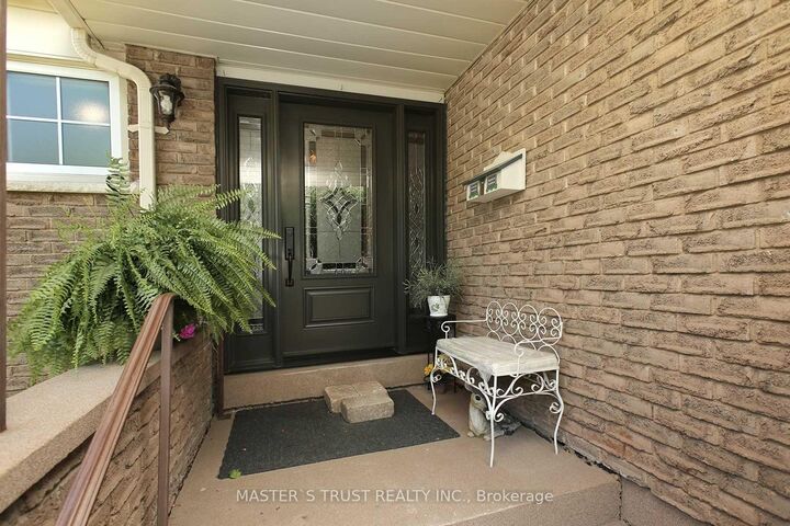 Property Photo:  1319 White Oaks Boulevard E  ON L6H 2N7 