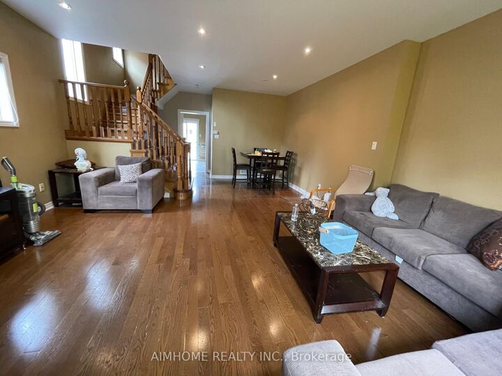 Property Photo:  75 Leitchcroft Crescent  ON L3T 7T9 