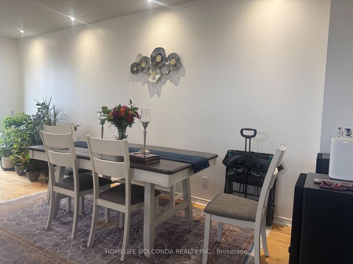 Property Photo:  330 Red Maple Road Ph07  ON L4C 0T6 
