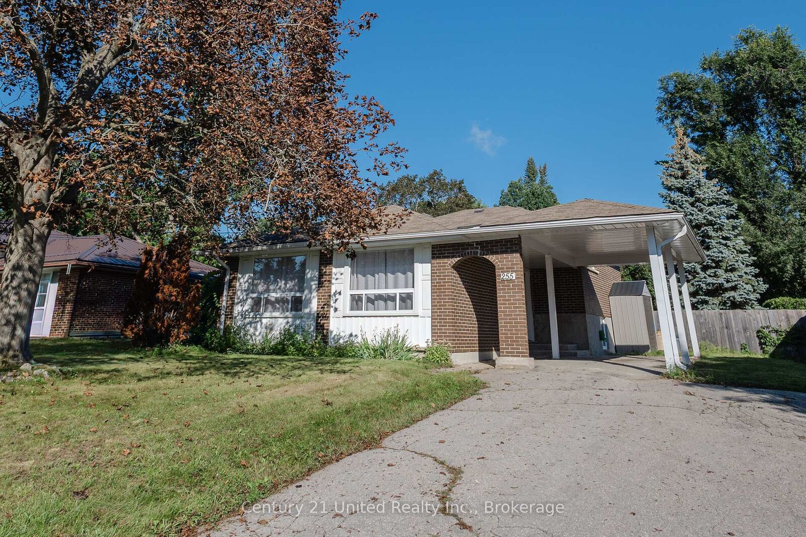 Property Photo:  255 Woodward Avenue  ON K9L 1K1 