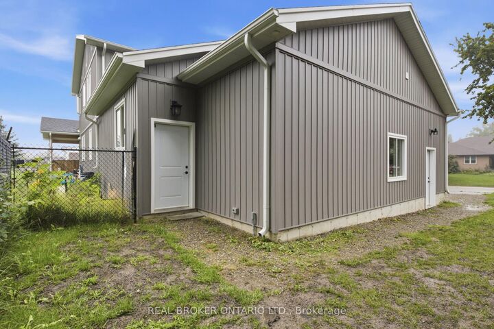 Property Photo:  296 St Ann Avenue  ON N0B 2L0 