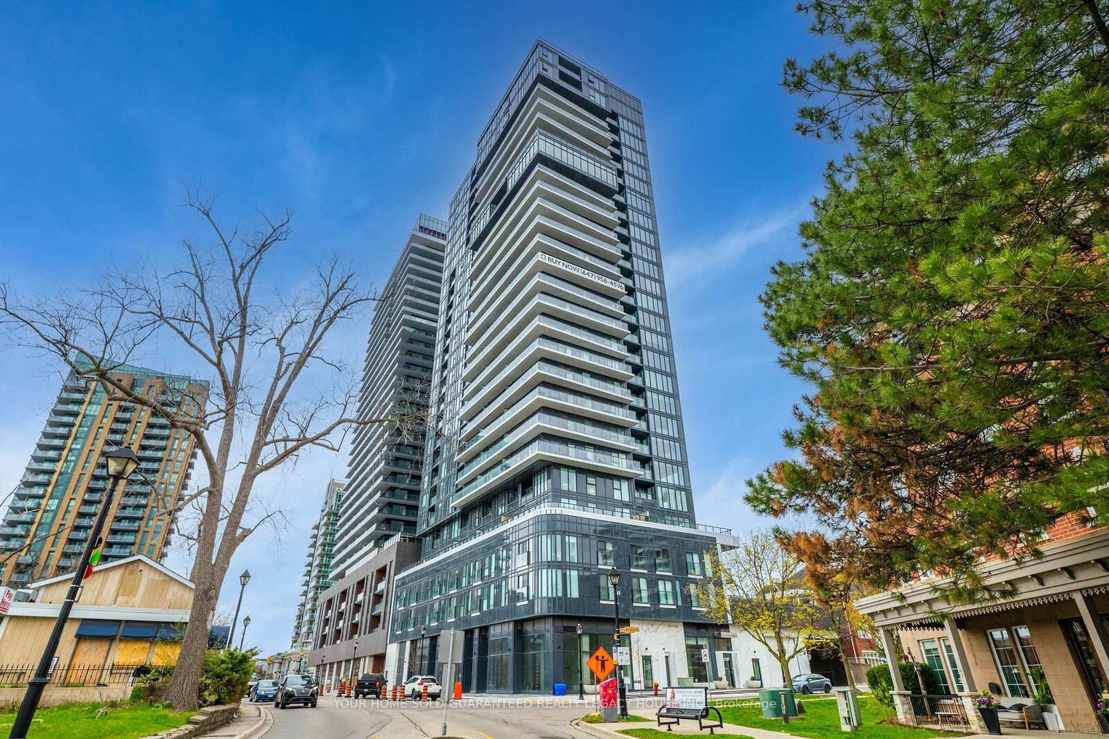 Property Photo:  370 Martha Street 1805  ON L7R 0G9 