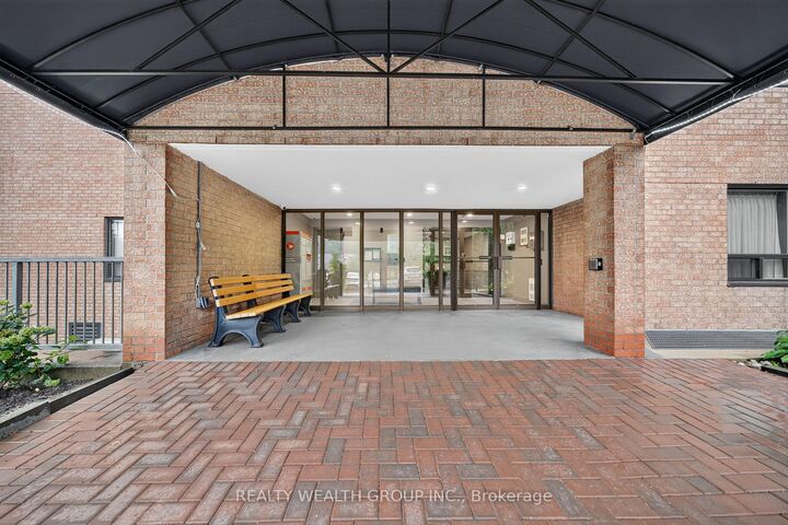 Property Photo:  155 Main Street N 307  ON L3Y 8C2 