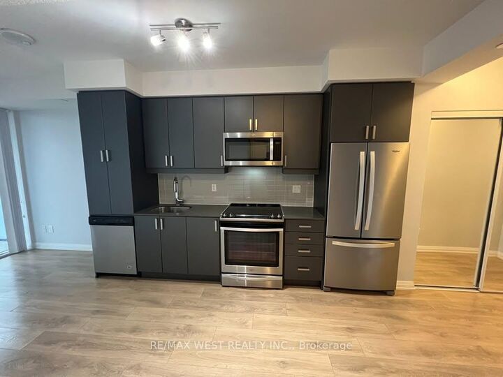 Property Photo:  7895 Jane Street 301  ON L4K 2M7 
