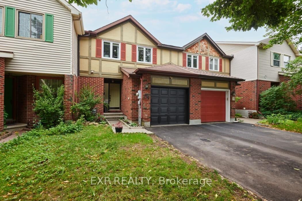 Property Photo: 138 Acklam Terrace ON K2K 2J5