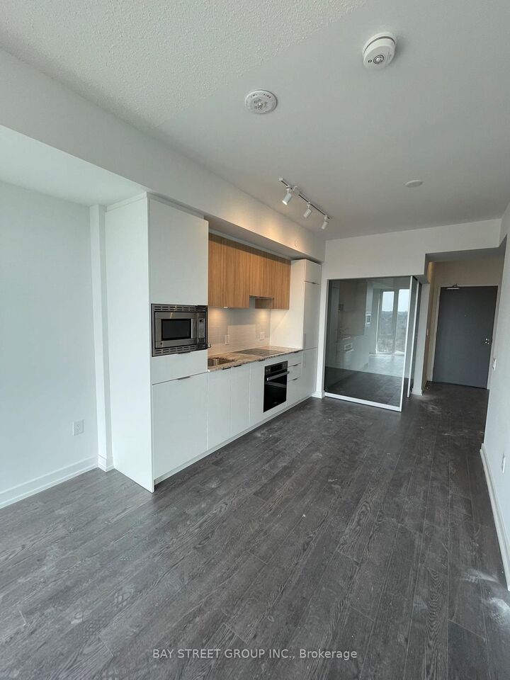 Property Photo:  20 O'Neill Road  ON M3C 0R2 