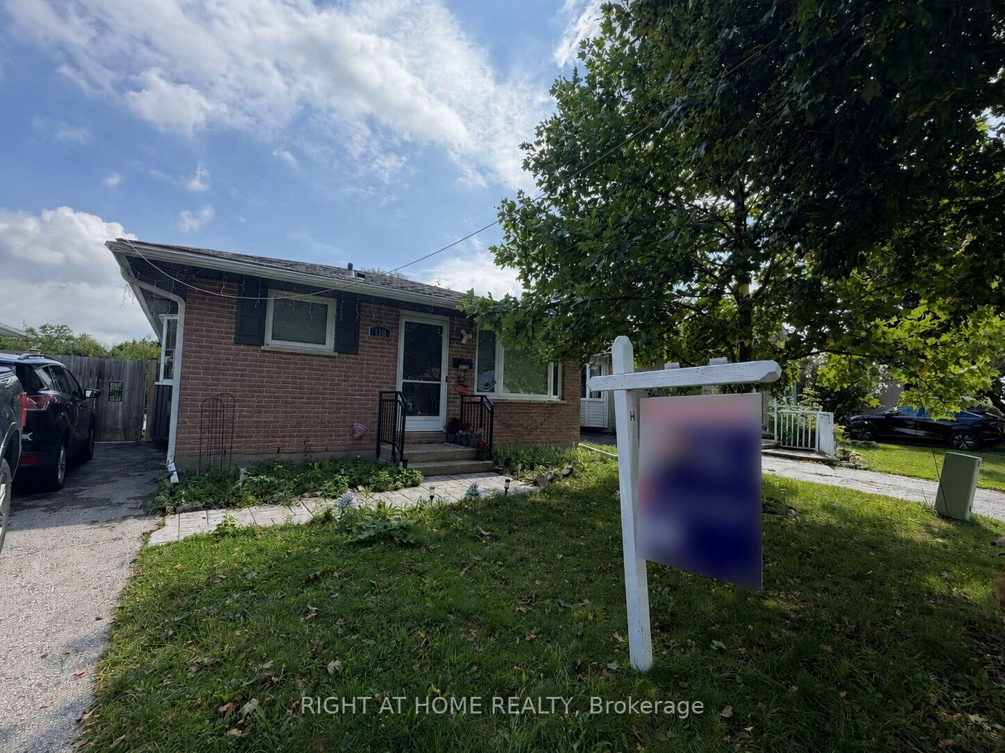 Property Photo:  110 Muriel Crescent  ON N6E 2K5 