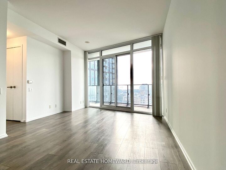 Property Photo:  125 Peter Street 1901  ON M5V 0M2 