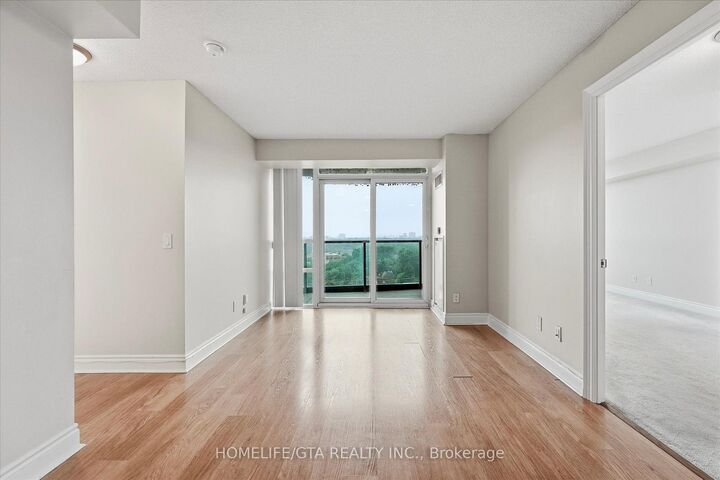 Property Photo:  15 Greenview Avenue 1007  ON M2M 4M7 