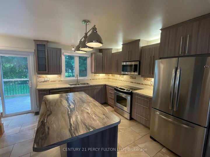 Property Photo:  1060 Bourget Avenue  ON K1J 8C2 