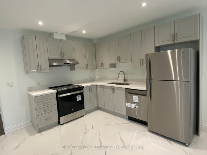 Property Photo:  9 Queen Victoria Street Lower  ON M4J 1E8 