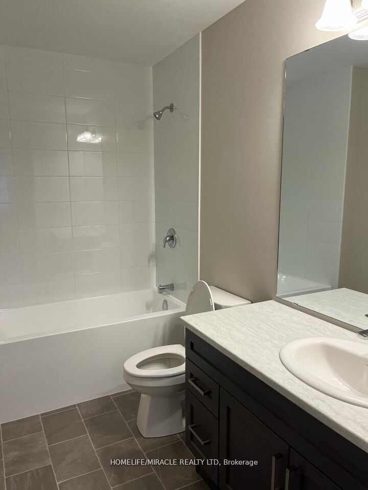 Property Photo:  231 Heritage Park Drive  ON K7R 0C7 
