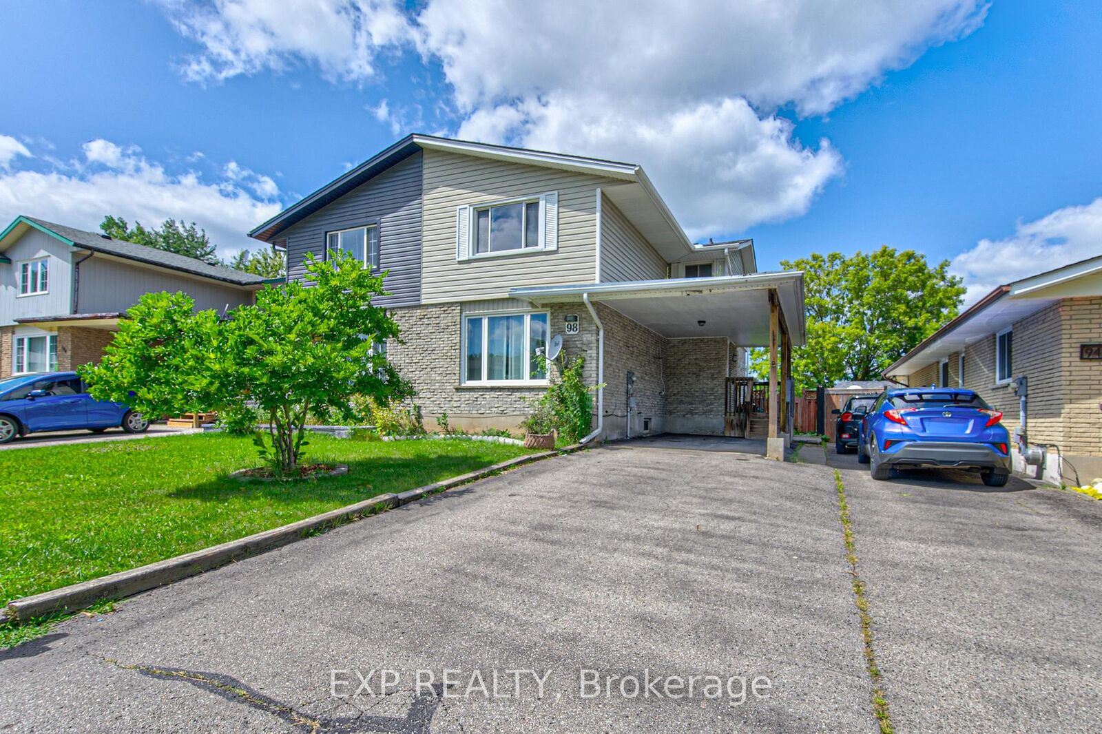 Property Photo:  98 Monteagle Crescent  ON N2N 1N1 