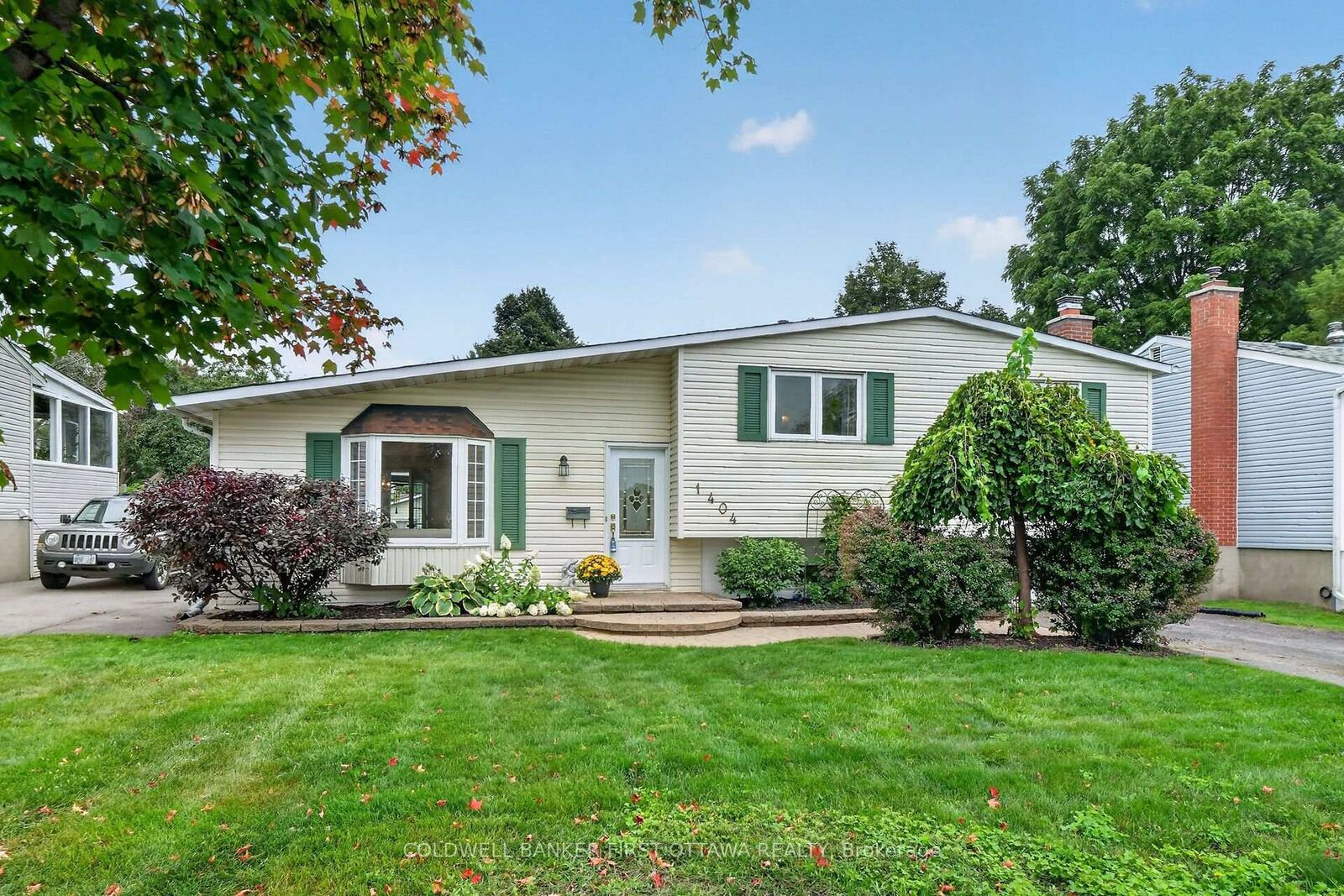 Property Photo:  1404 Matheson Road  ON K1J 8B6 