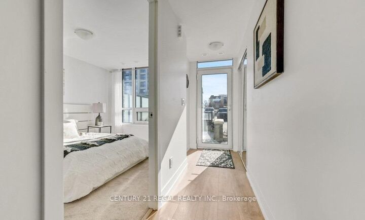 Property Photo:  1245 Bayly Street Th3  ON L1W 0B6 