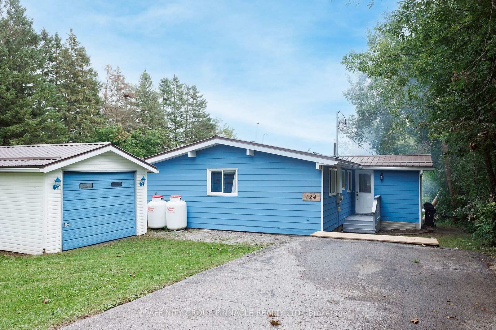 Property Photo:  124 Cameron Drive  ON K0M 1G0 