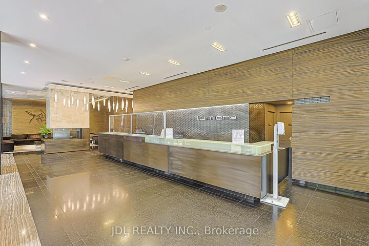 Property Photo:  770 Bay Street 1105  ON M5G 0A6 