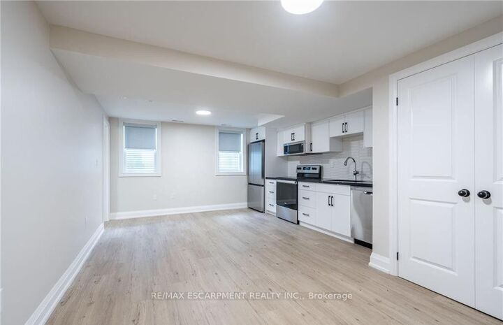 Property Photo:  80 Irene Avenue D  ON L8G 2B2 