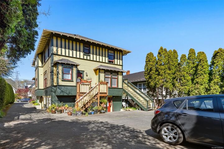 Property Photo: 123 Cambridge St BC V8V 4B1