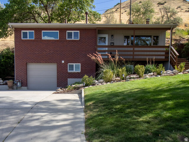 Property Photo: 3005 S Plateau Dr UT 84109
