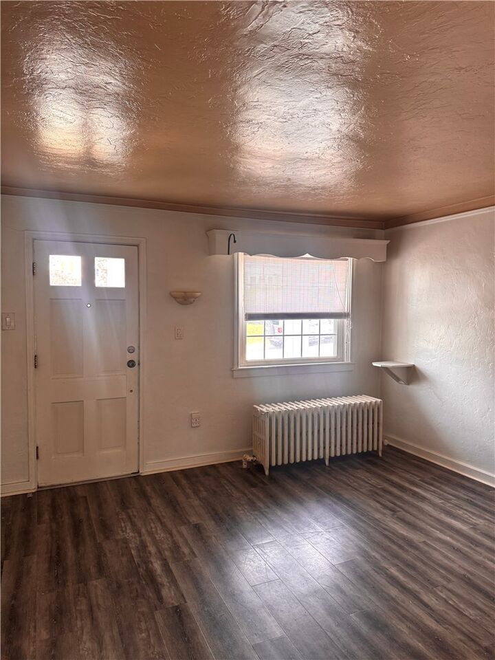 Property Photo:  531 Bluff St  PA 15106 